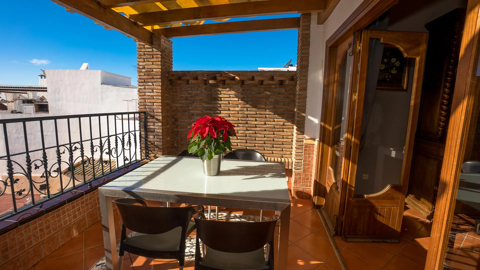 Apartamentos Abril Nerja