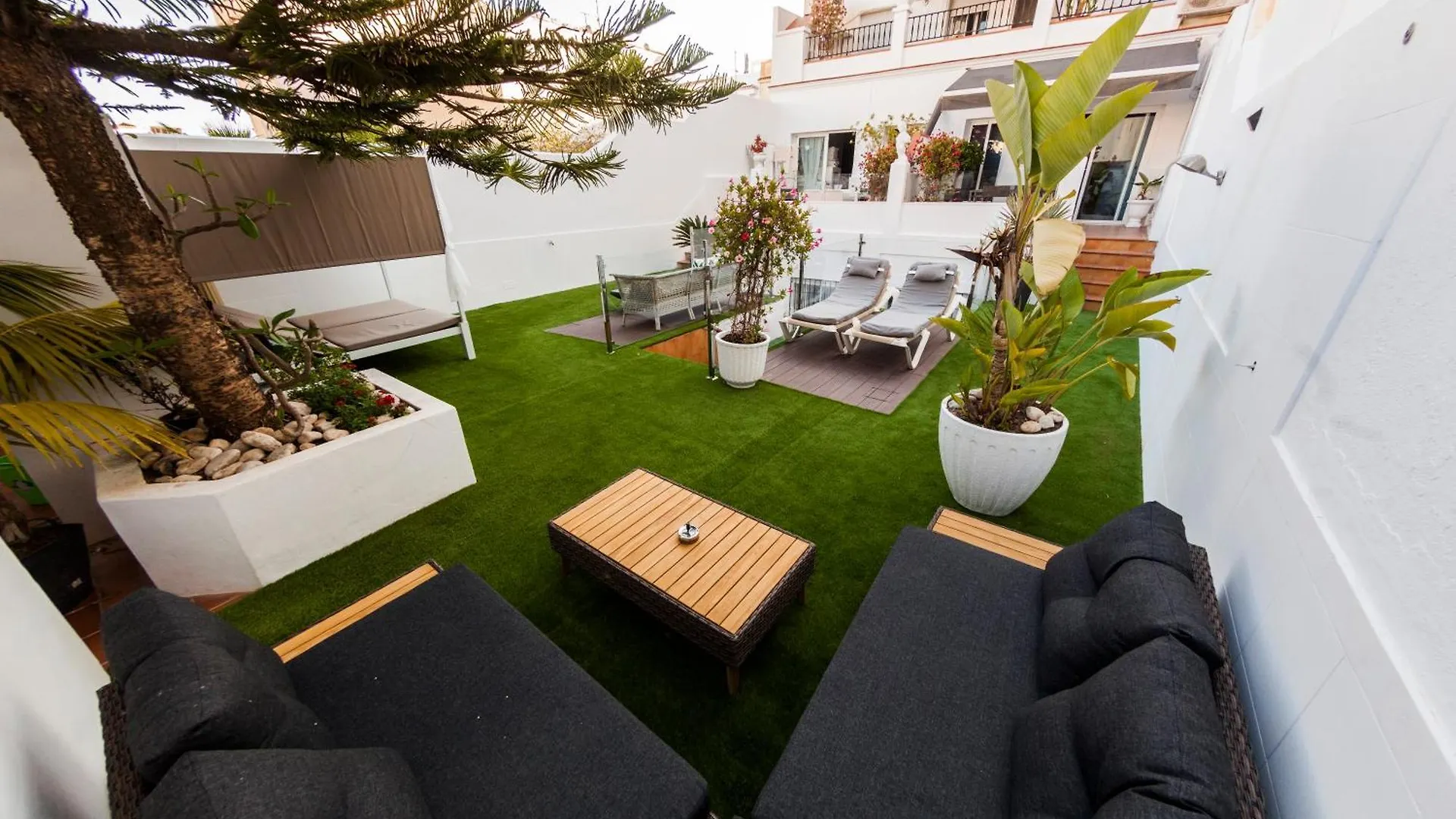 Apartamentos Abril Nerja