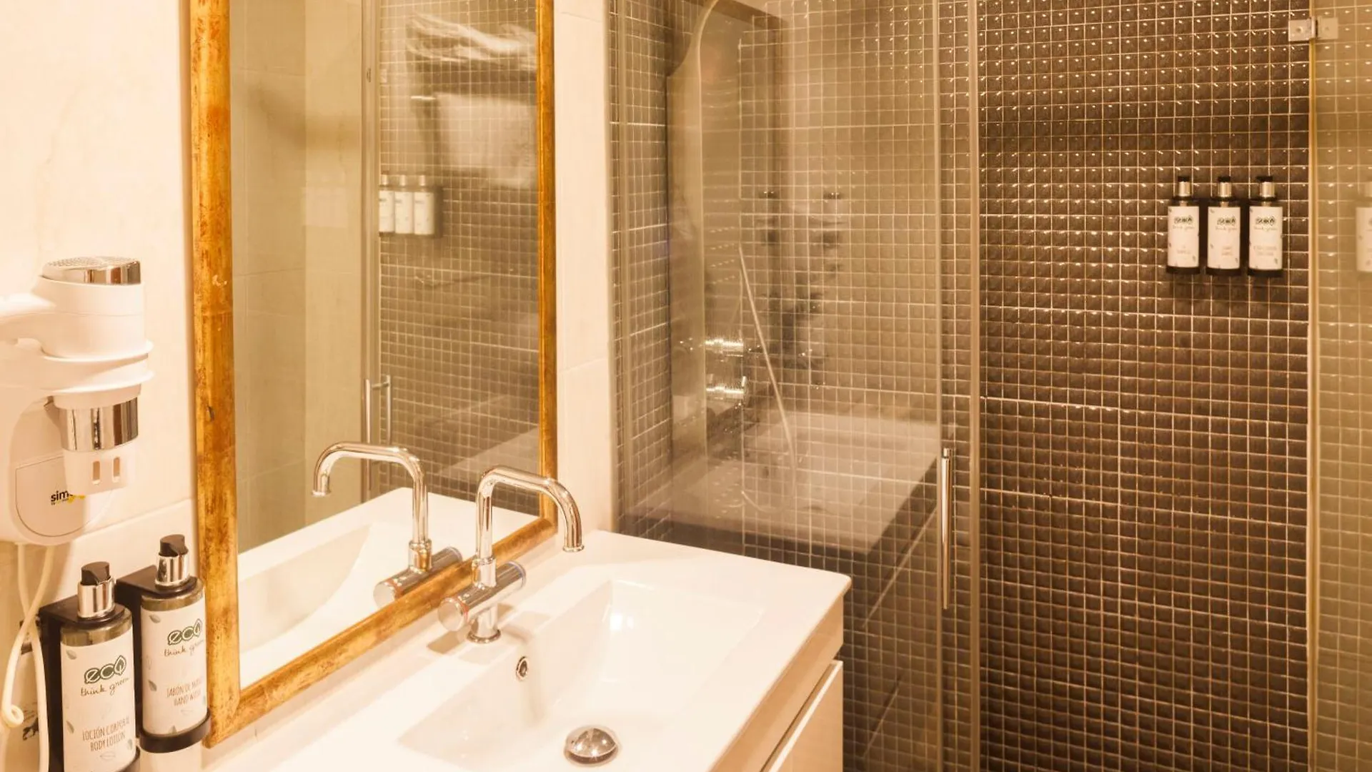 Apartamentos Abril Nerja 0*,  Spain