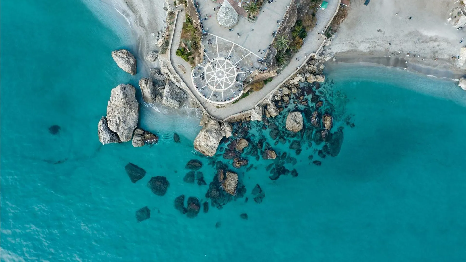 Apartamentos Abril Nerja 0*,
